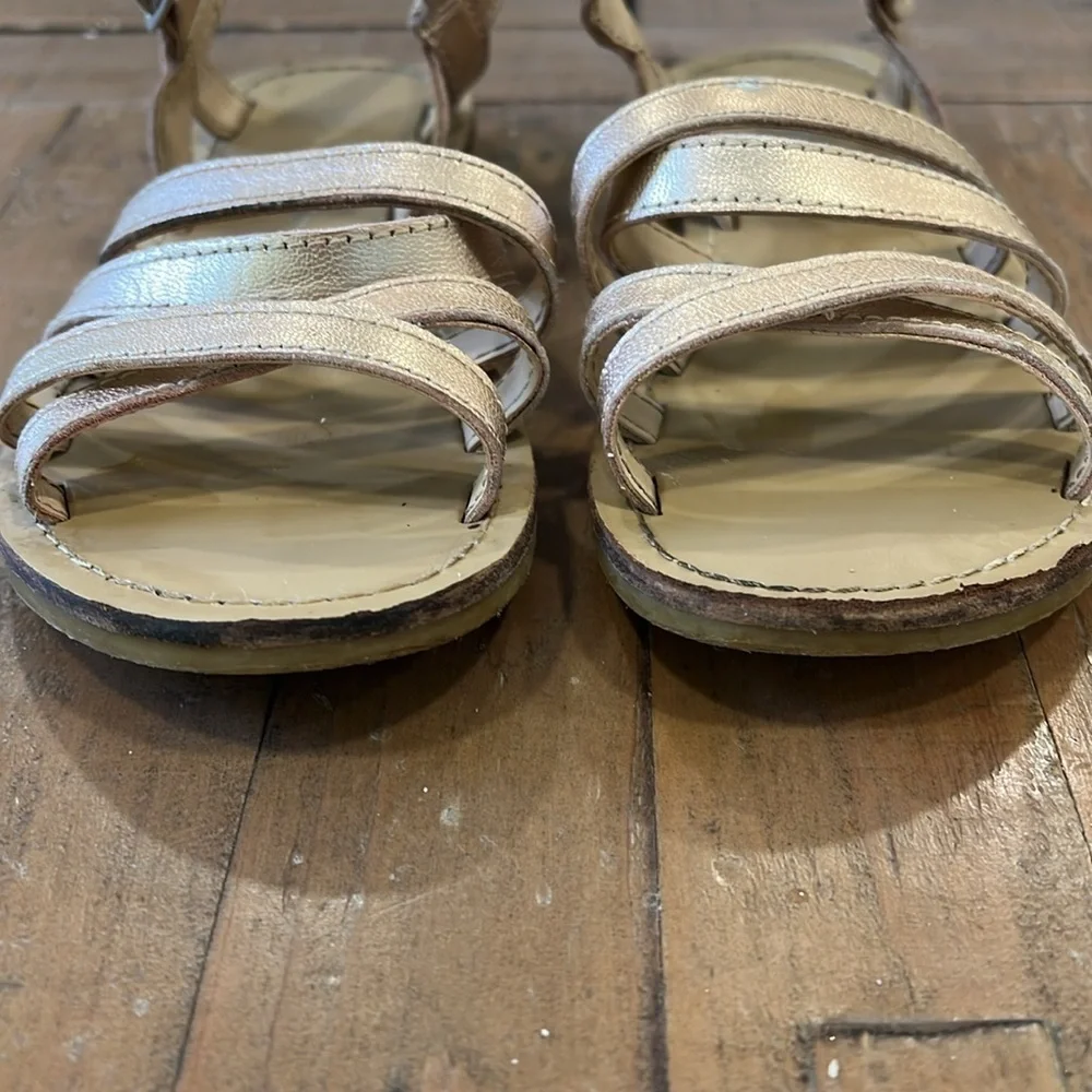 Mini Boden rose gold metallic strappy leather buckle sandals size 31 uk 13 US